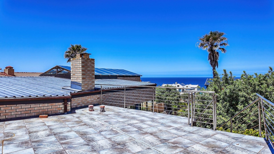 5 Bedroom Property for Sale in Hersham Western Cape